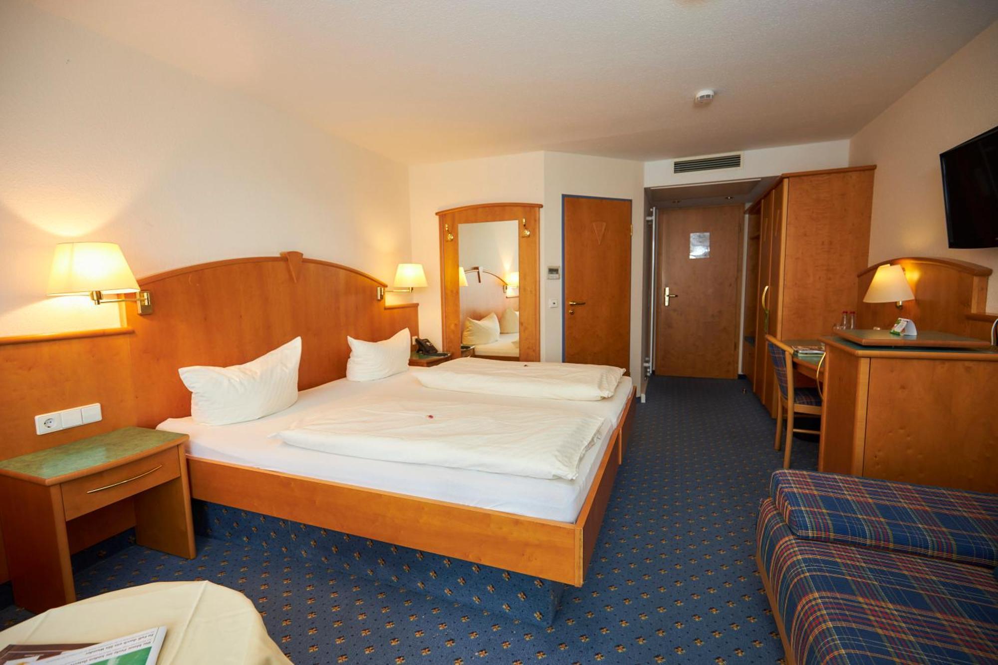 Flair Hotel Landgasthof Roger Loewenstein Ngoại thất bức ảnh