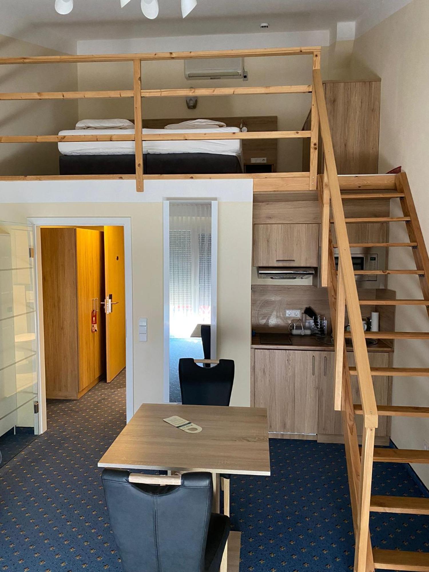 Flair Hotel Landgasthof Roger Loewenstein Ngoại thất bức ảnh
