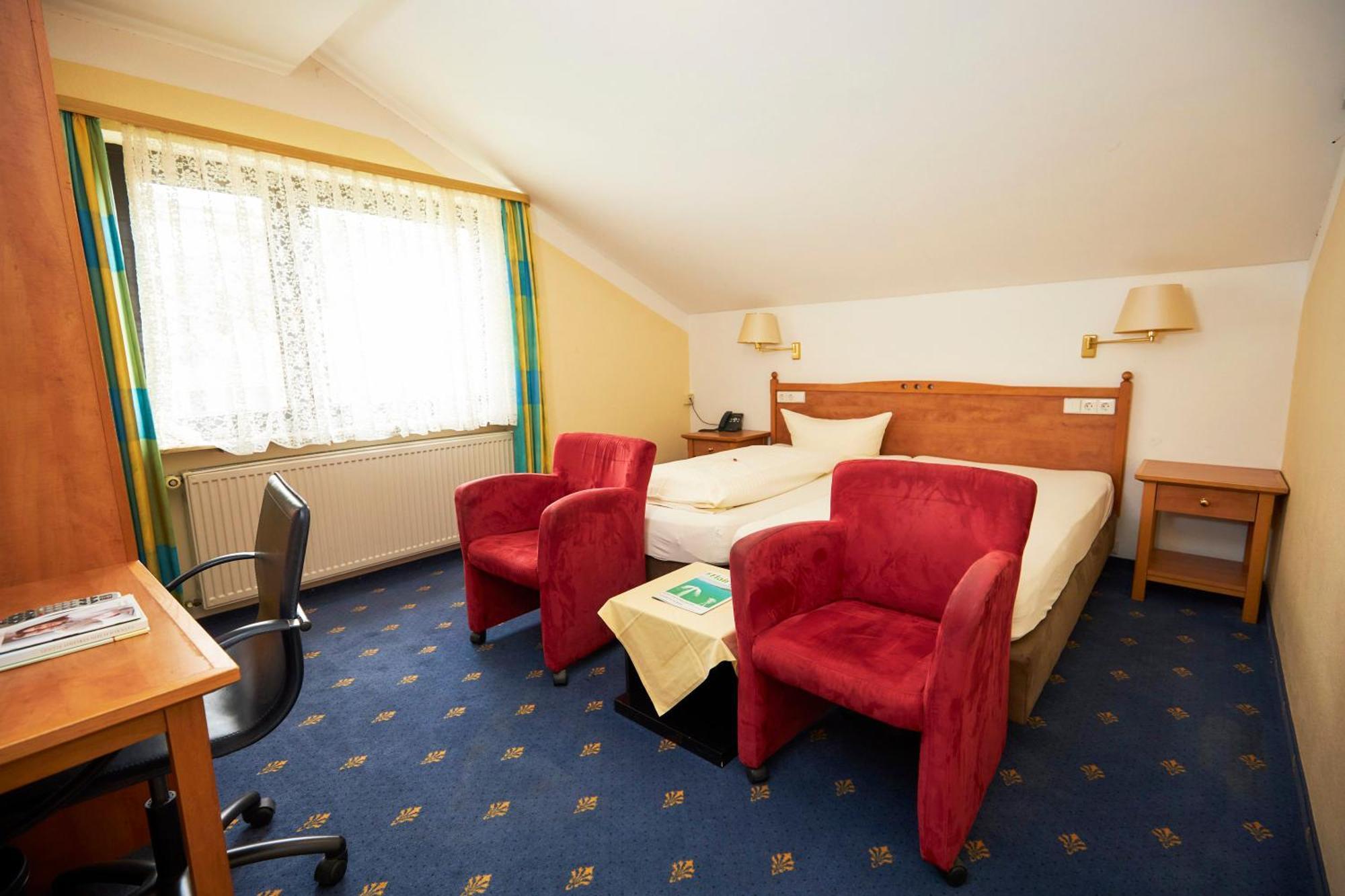 Flair Hotel Landgasthof Roger Loewenstein Ngoại thất bức ảnh