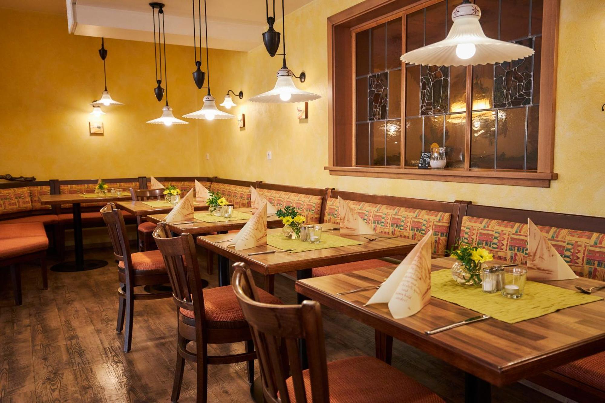 Flair Hotel Landgasthof Roger Loewenstein Ngoại thất bức ảnh