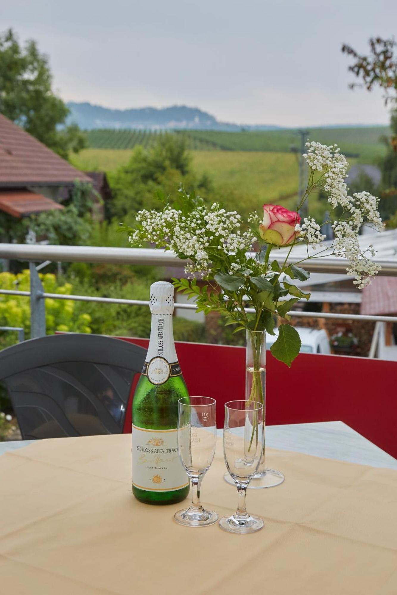 Flair Hotel Landgasthof Roger Loewenstein Ngoại thất bức ảnh